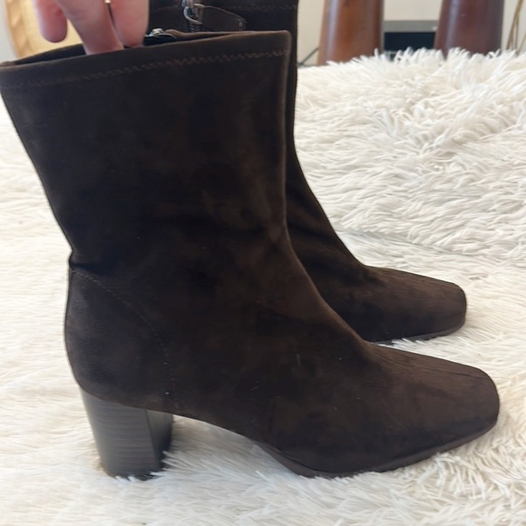 NEW Aerosoles Miley Faux Brown Suede heel ankle bootie women size 9.5 - Picture 5 of 7